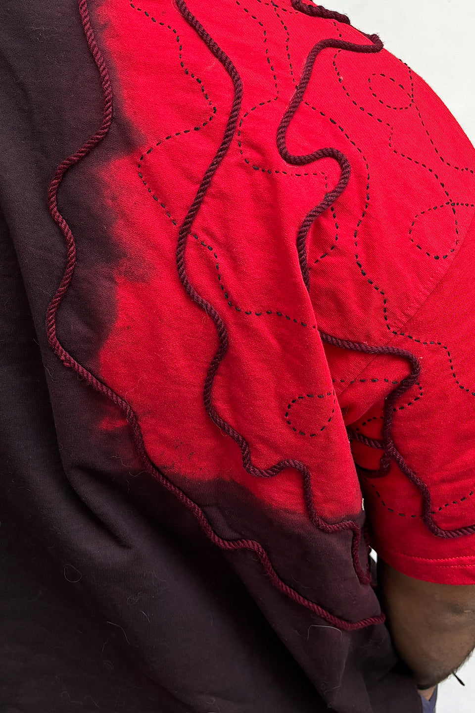 The Vein Flow Graphic T-Shirt (Black Red Edition)